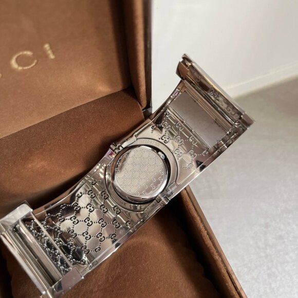 Gucci Twirl Stainless Steel Bangle Bracelet Watch - Picture 7 of 8